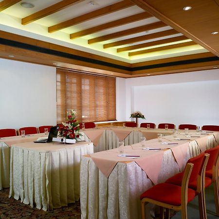 Grand Hotel Kochi Esterno foto