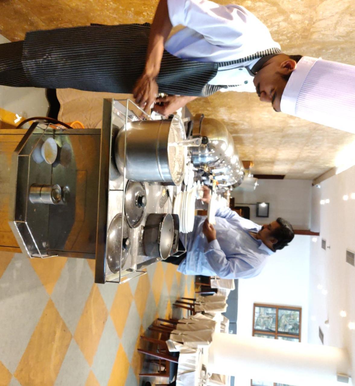 Grand Hotel Kochi Esterno foto